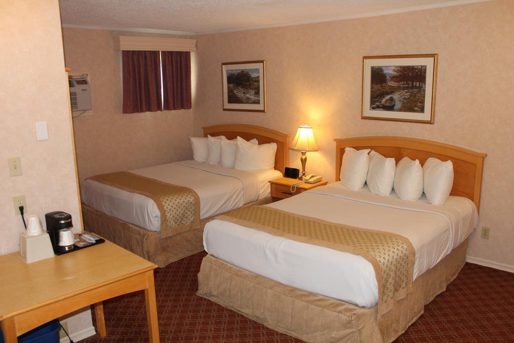 Sword Inn Банкрофт Экстерьер фото