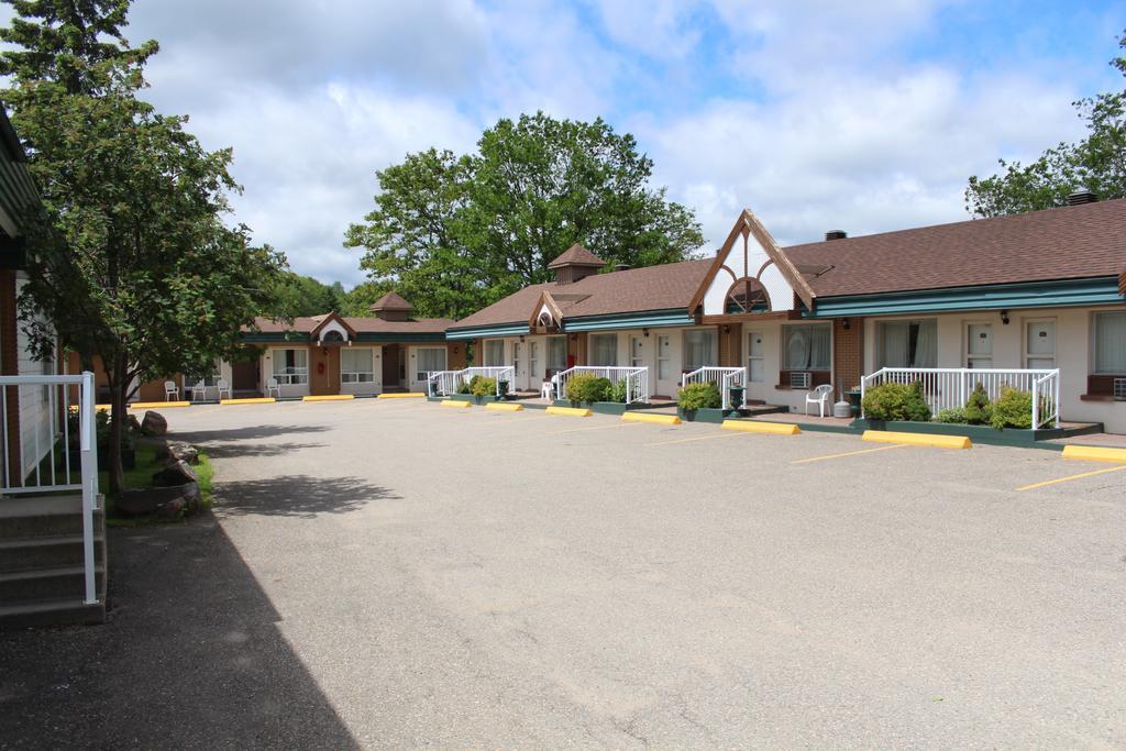 Sword Inn Банкрофт Экстерьер фото
