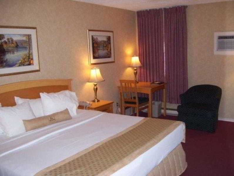 Sword Inn Банкрофт Экстерьер фото