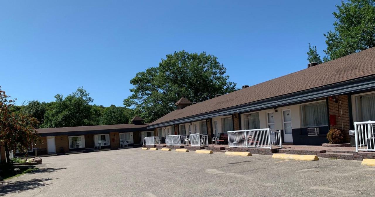 Sword Inn Банкрофт Экстерьер фото